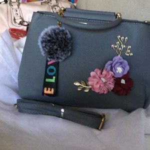 Do you tilt the handbag side shoulder bag